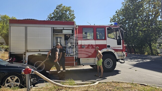 Русенските огнеборци са гасили пожари на площ над 10 000 квадратни метра през последните две денонощия