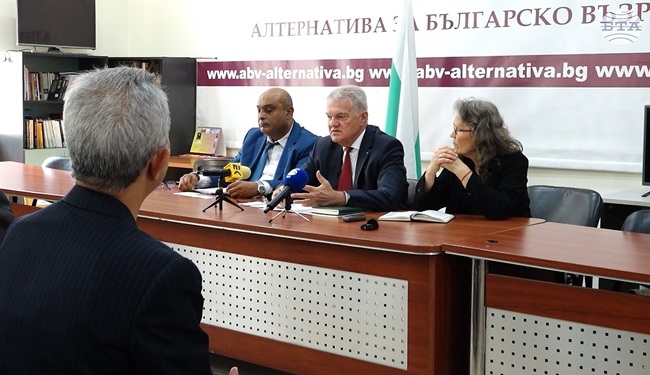 Председателят на АБВ обсъди хуманитарната ситуация в Палестина с представители на мисии на арабски страни у нас