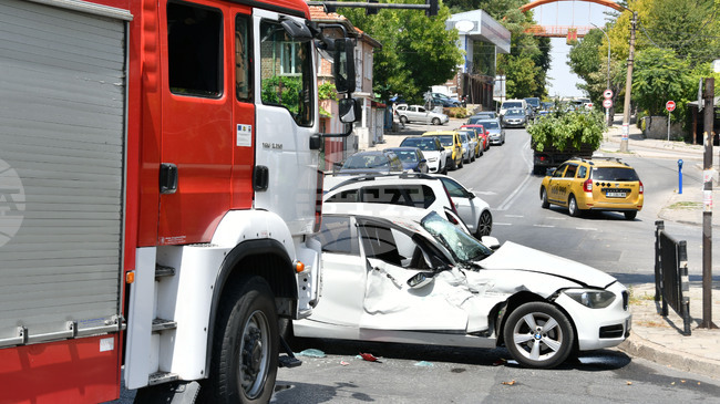 Двама души са загинали при катастрофи през изминалото денонощие в страната