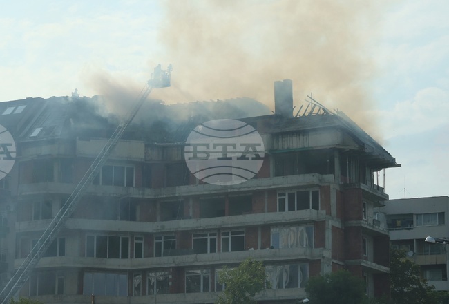 Възникнал е пожар в сграда на булевардите „Акад. Иван Е. Гешов“ и „Цар Борис III" в София, няма пострадали
