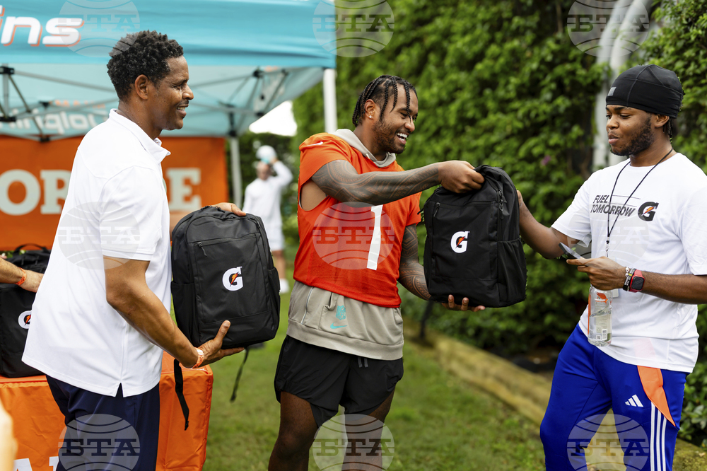 Gatorade "Get Fit for School" with the Miami Dolphins