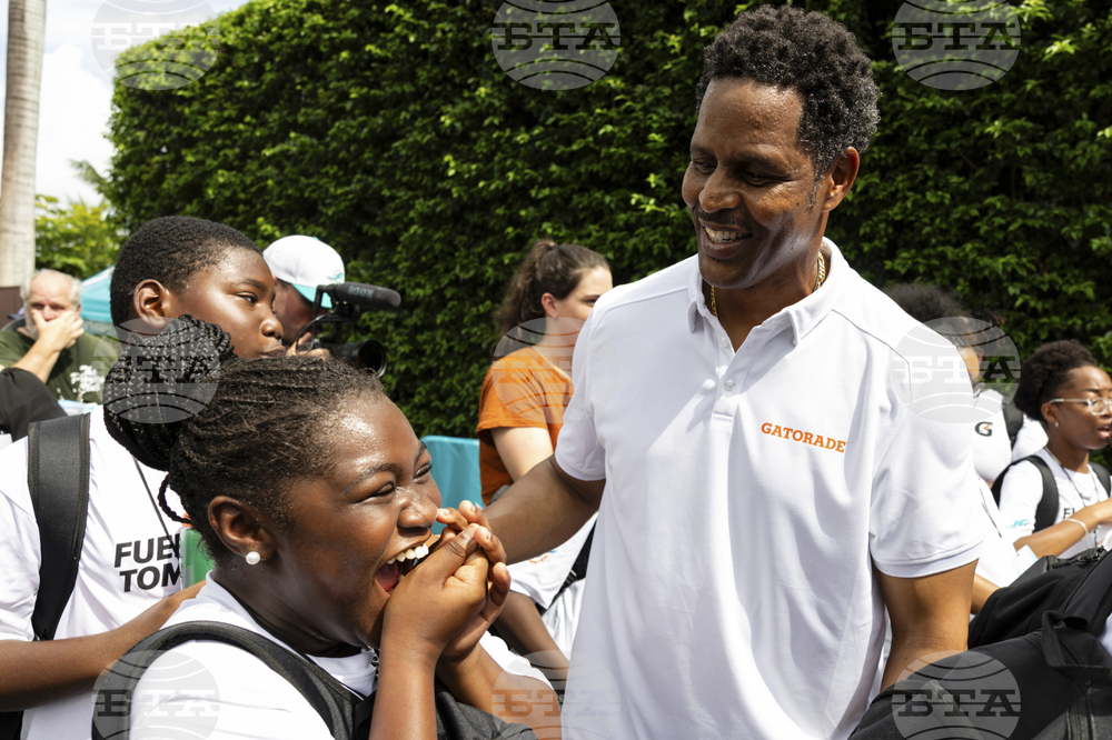 Gatorade "Get Fit for School" with the Miami Dolphins
