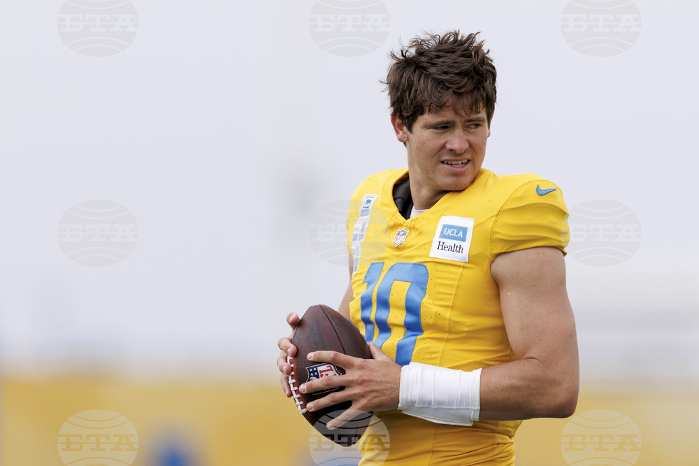 Chargers Camp Football