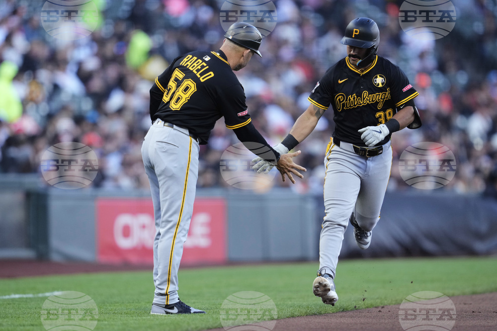 Pirates Giants Baseball