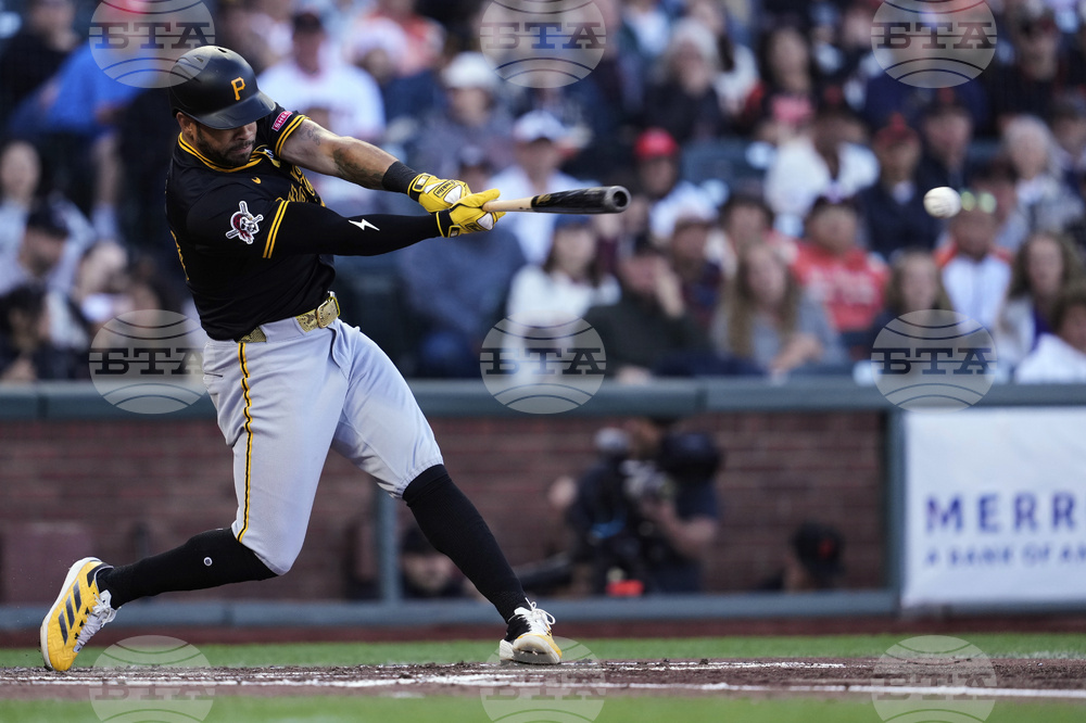 Pirates Giants Baseball