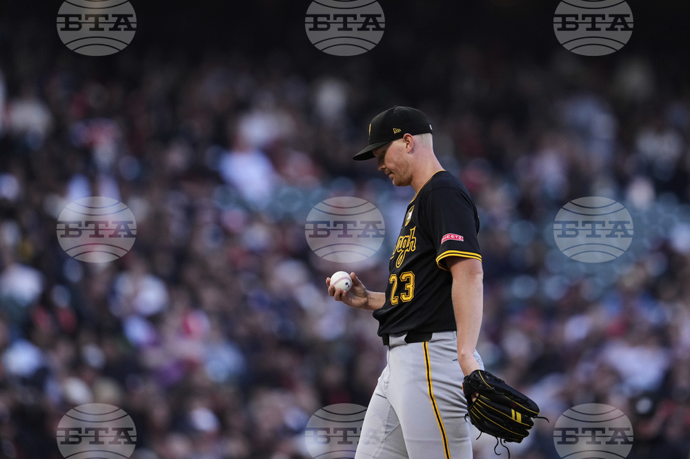 Pirates Giants Baseball