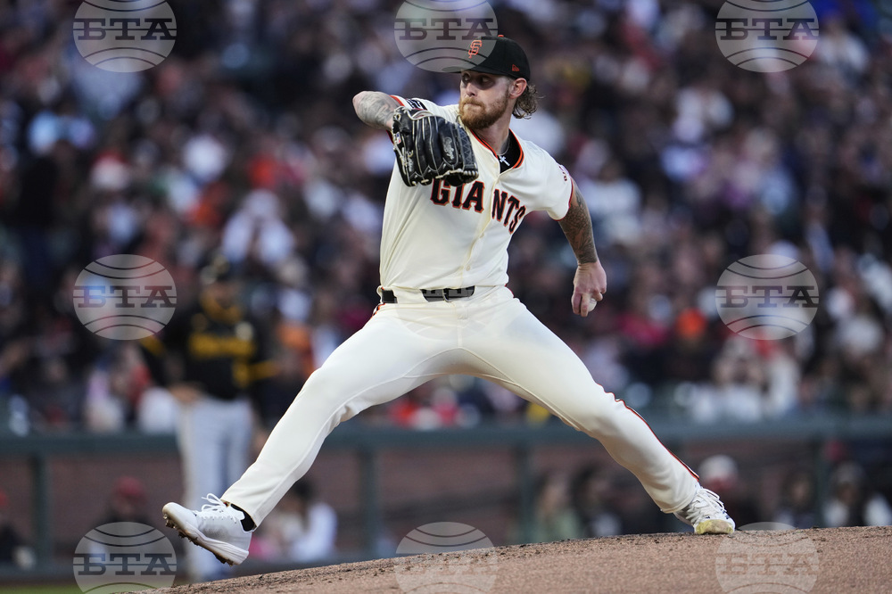 Pirates Giants Baseball