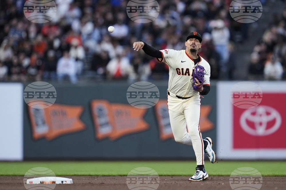 Pirates Giants Baseball