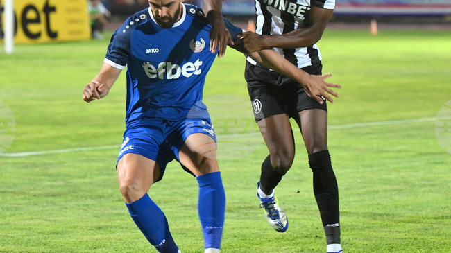 Хуан Переа и Тодор Павлов подновиха тренировки с Локомотив (Пловдив) 