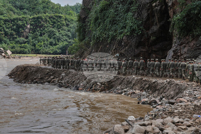 Китай отново въведе оранжев код за дъждовни бури