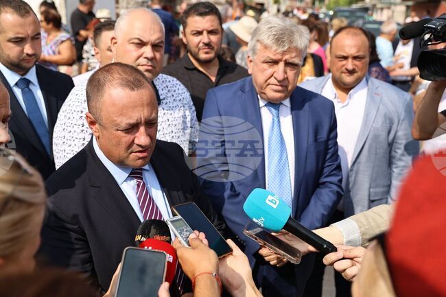 Няма населени места с 24-часова липса на вода, съобщи министър Иванов и призова кметовете да подават проекти за подмяна на водопроводите