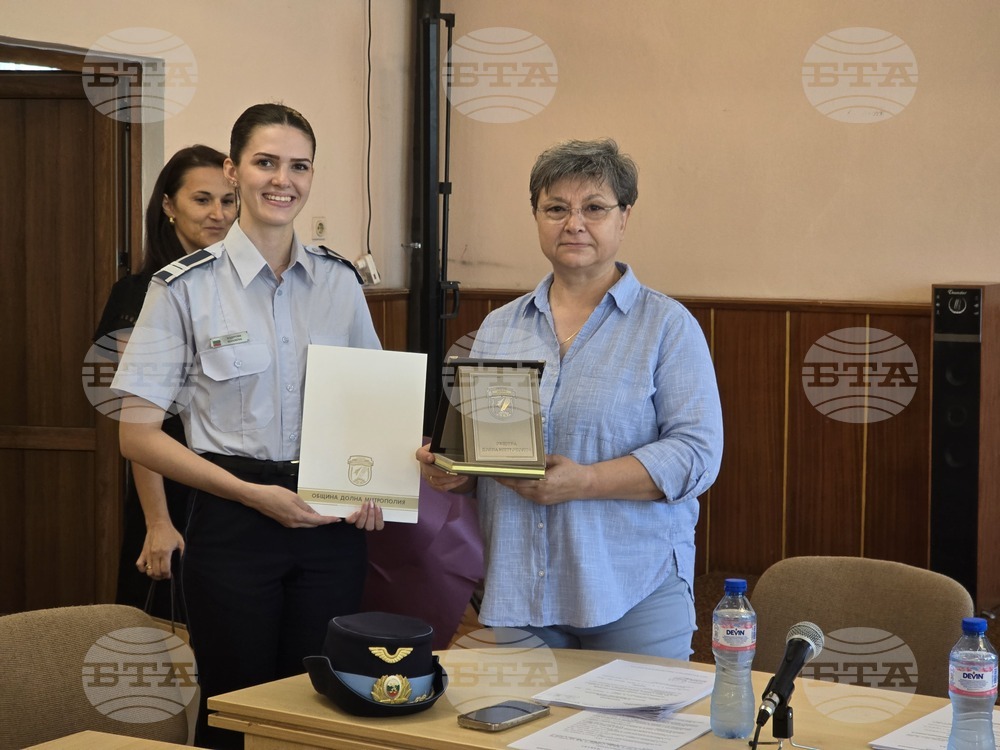 В Долна Митрополия определиха размера на годишната академична награда за завършващи Висшето военновъздушно училище „Георги Бенковски“