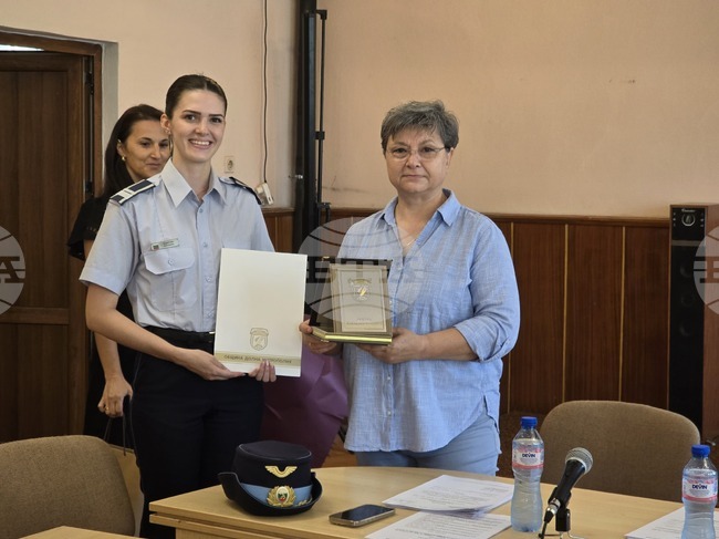 В Долна Митрополия определиха размера на годишната академична награда за завършващи Висшето военновъздушно училище „Георги Бенковски“