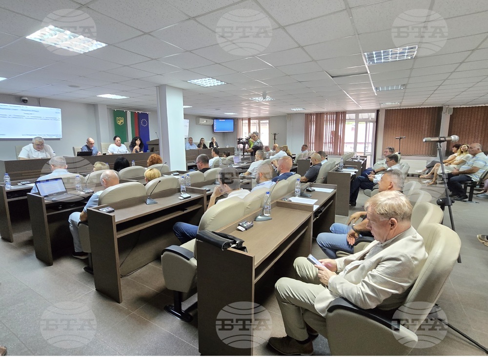 Община Враца предоставя на "Тролейбусен транспорт" шест електробуса и три зарядни станции за 15 000 лева месечен наем