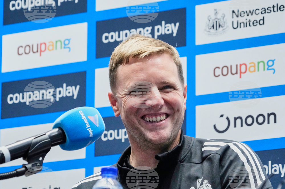 Еди Хау вярва, че собствениците на Нюкасъл няма да оставят отбора без изявен нападател