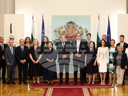 Румен Радев - Симон ван дер Бург - награждаване