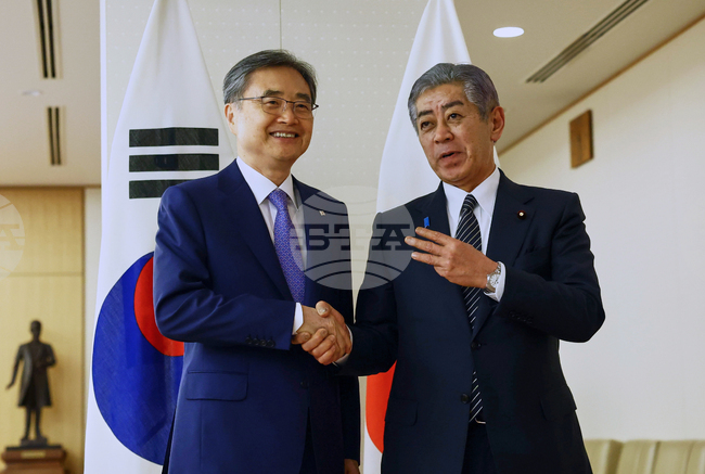 Външните министри на Южна Корея и Япония се срещнаха в Токио