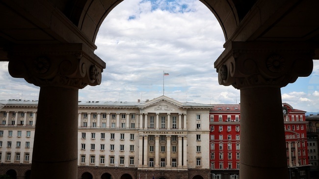 Правителството предложи Румен Спецов за особен търговски представител в „Лукойл Нефтохим“, съобщи министърът на икономиката Петър Дилов 