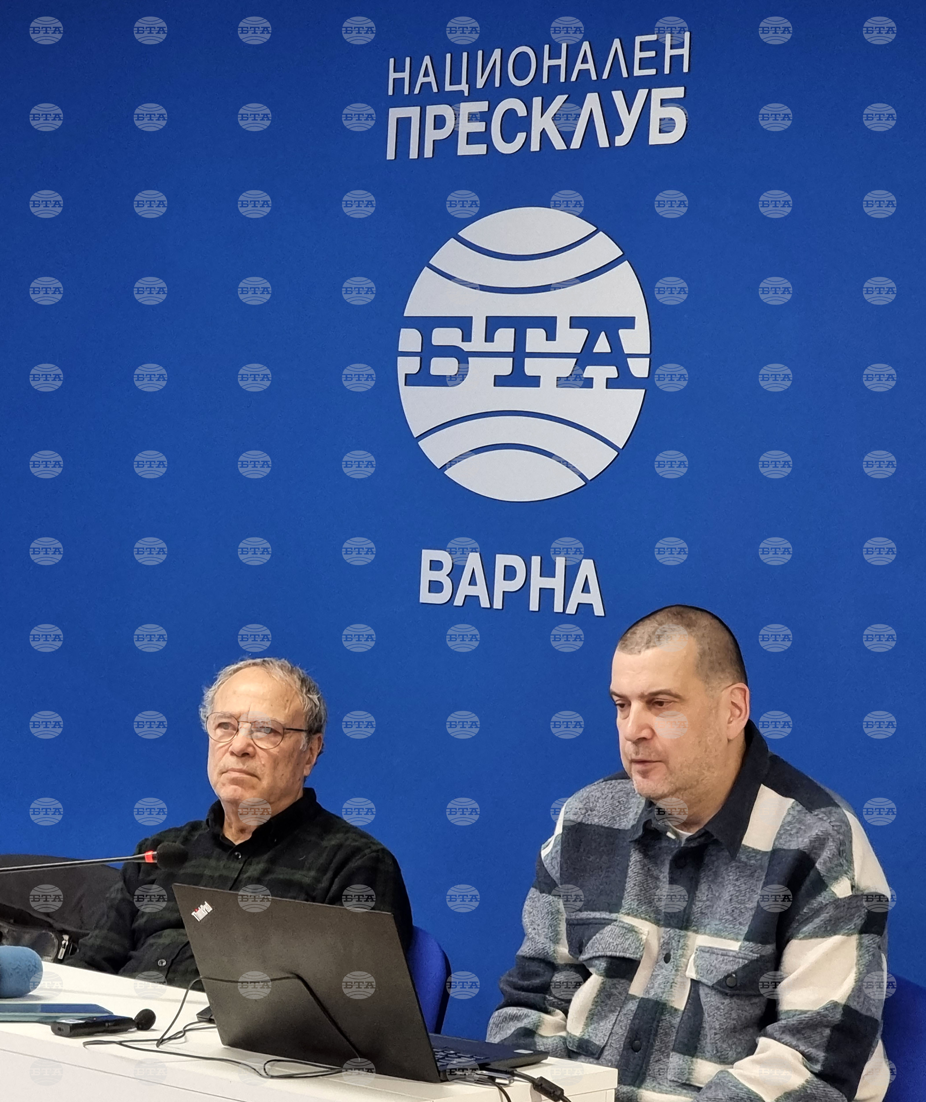 Национален пресклуб на БТА Варна - среща - "Паметните знаци за Левски"