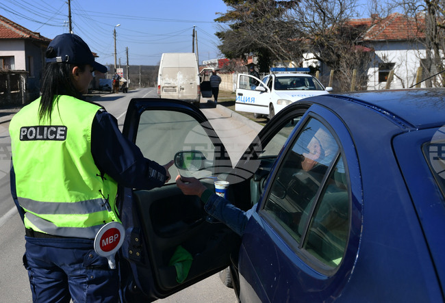 Водачи, шофирали с концентрация на алкохол 2,02 промила и скорост 109 км/ч, са установени по пътищата в Разградско по време на празниците