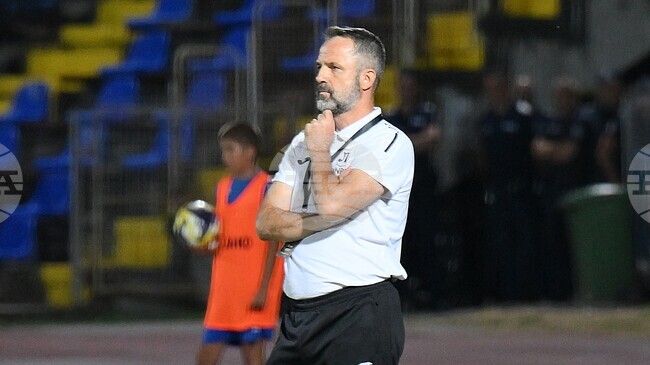 Играем като колектив, радостен е наставникът на Локомотив Пловдив Душан Косич