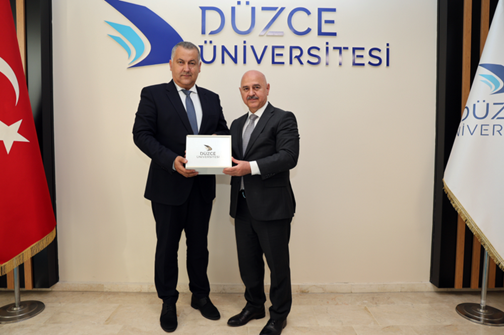 Официално посещение на ректора на ВТУ в турския университет Дюздже и подписване на договор за сътрудничество