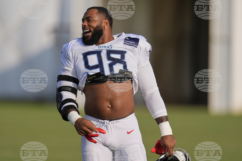 Titans Camp Football