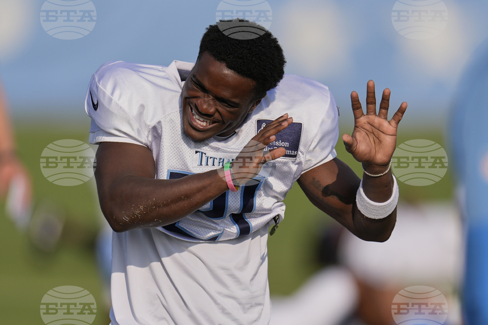 Titans Camp Football