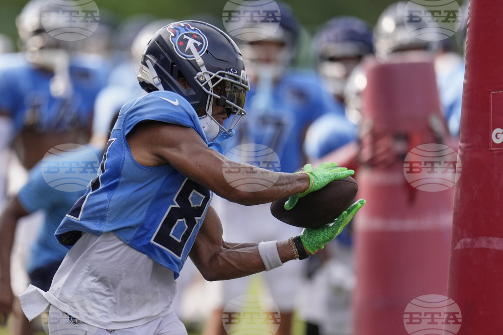 Titans Camp Football