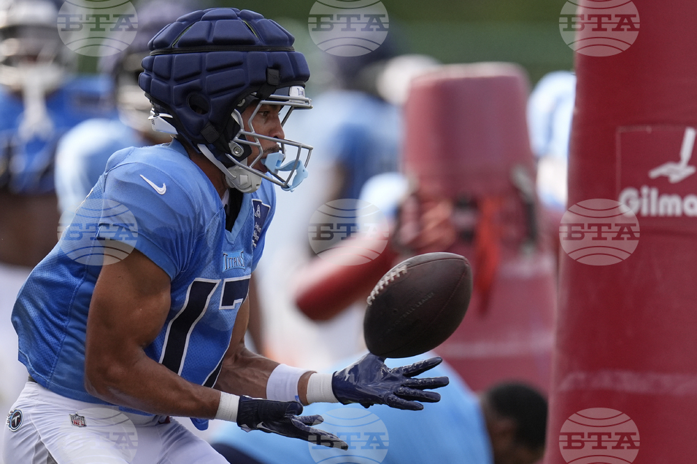 Titans Camp Football