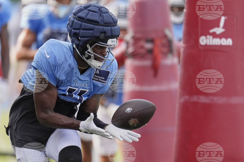 Titans Camp Football