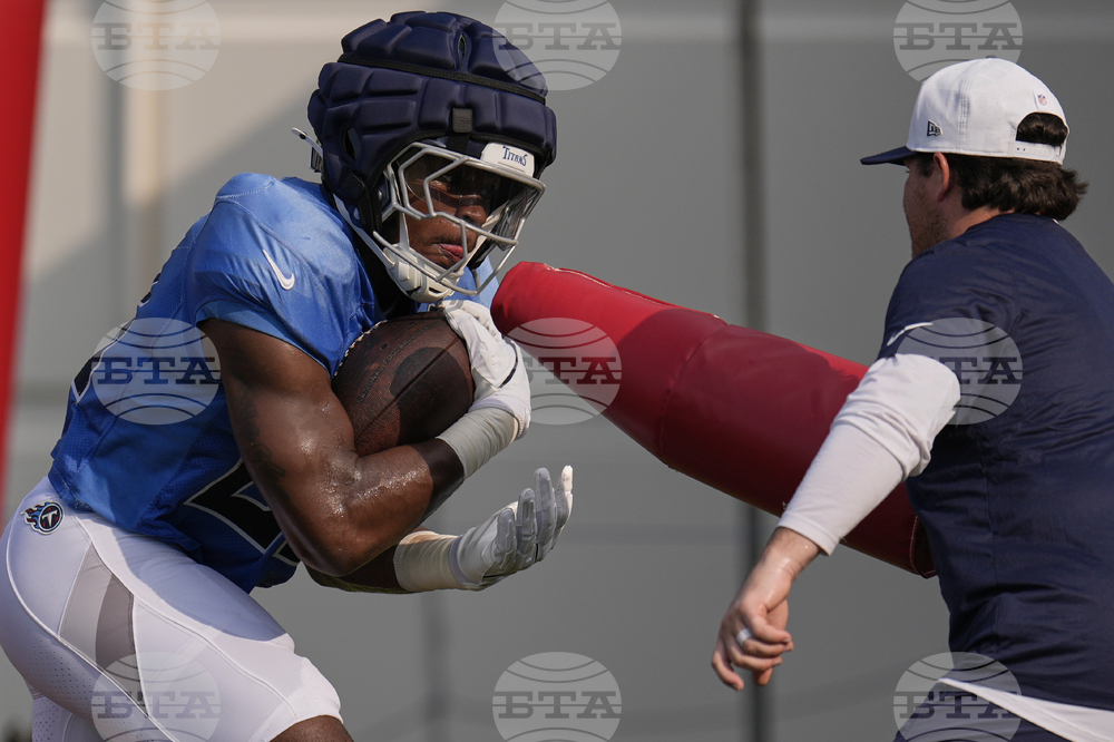 Titans Camp Football