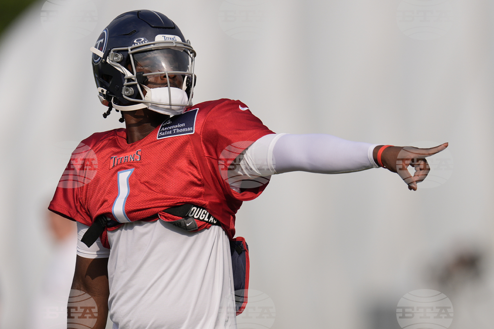 Titans Camp Football