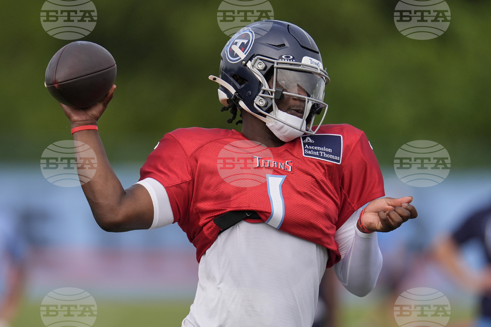 Titans Camp Football