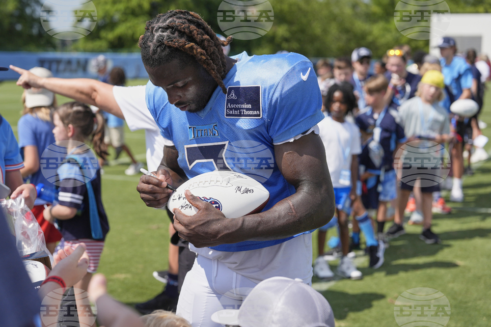 Titans Camp Football