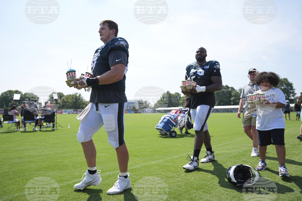 Eagles Camp Football