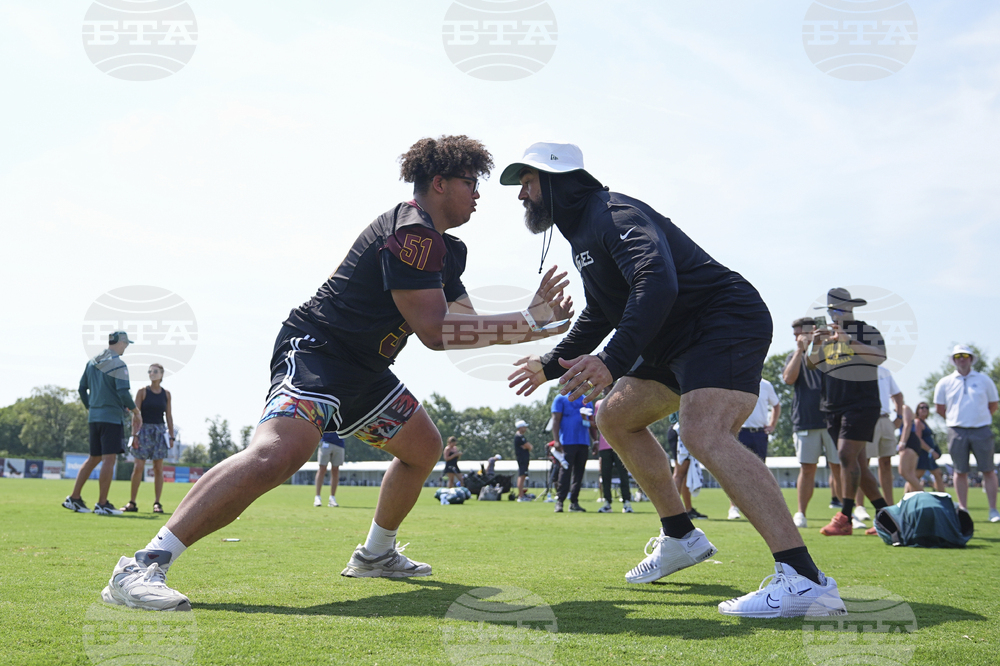 Eagles Camp Football