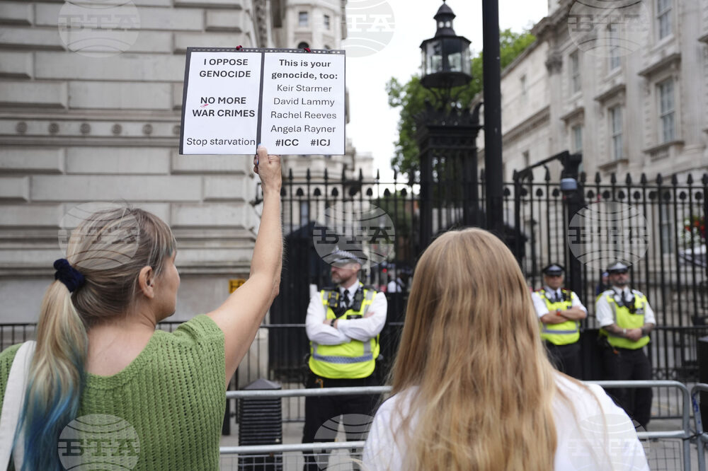 Великобритания забранява протестите пред домовете на публични личности с нов закон