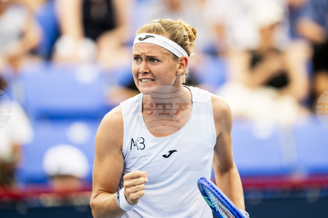 Поставената под номер 1 в основната схема Мари Боузкова (Чехия) се класира за финала на турнира по тенис в Богота