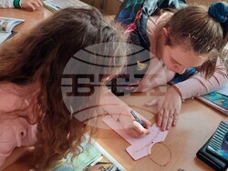 Ден на розовата фланелка в Ловеч: Доброто започва от нас!