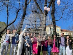 Ден на розовата фланелка в Ловеч: Доброто започва от нас!