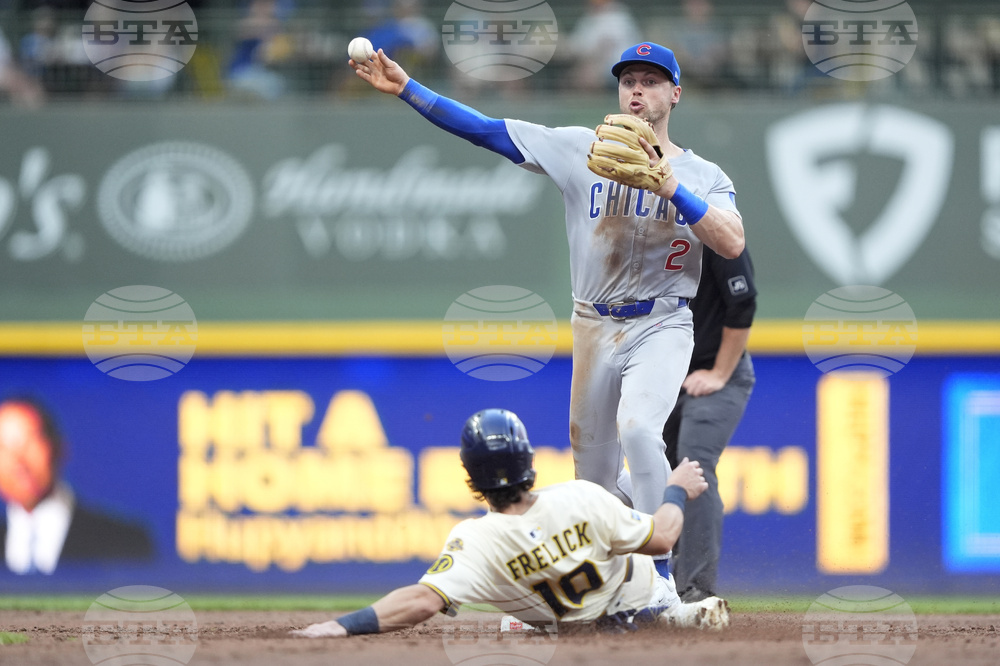 Cubs Brewers Baseball