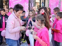 Община Хасково: Стотици хасковски деца облякоха днес розови фланелки, за да кажат „Не на тормоза!“