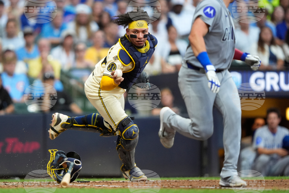 Cubs Brewers Baseball