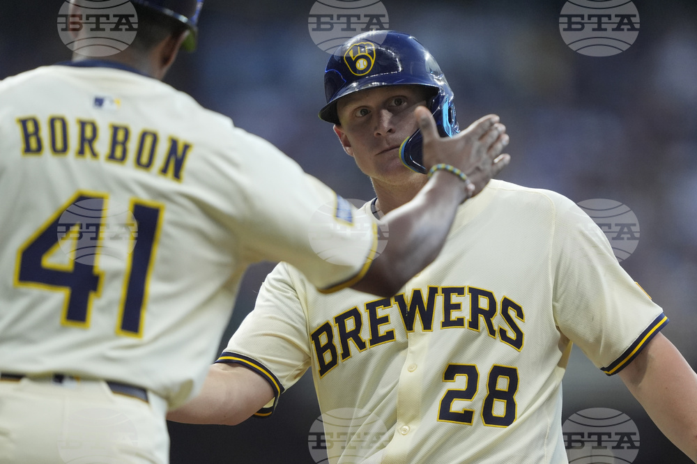 Cubs Brewers Baseball