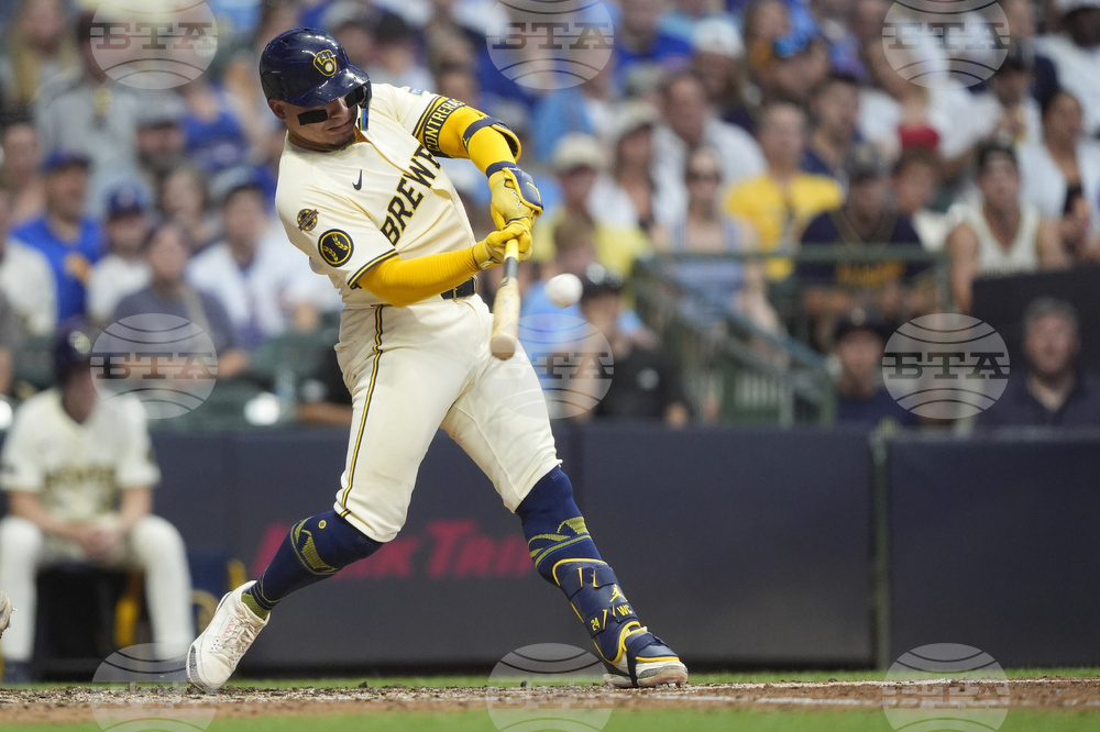 Cubs Brewers Baseball