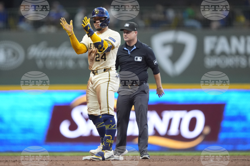 Cubs Brewers Baseball