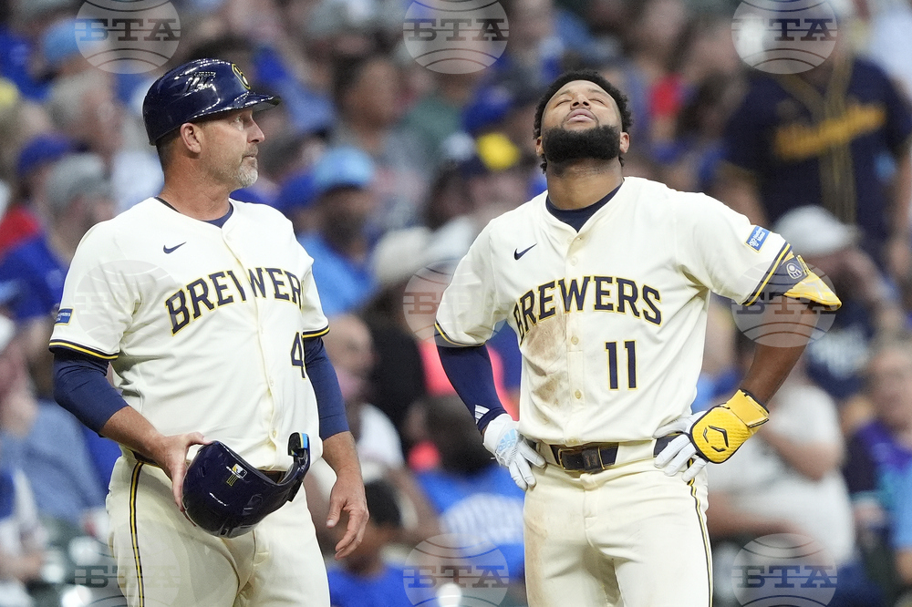 Cubs Brewers Baseball