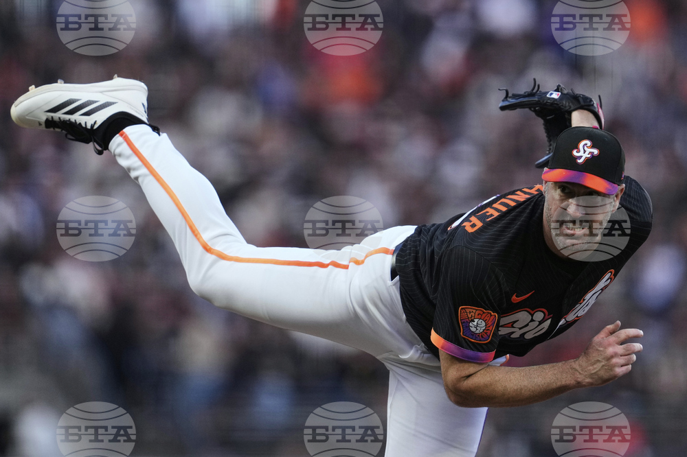 Pirates Giants Baseball