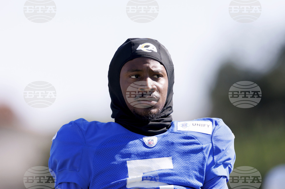 Rams Camp Football